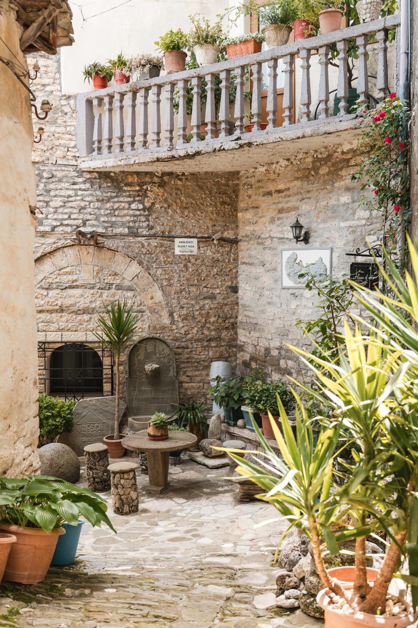 Dam Stone Boutique Hotel Gjirokastra Zewnętrze zdjęcie